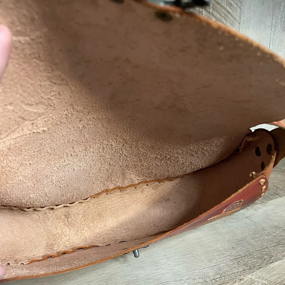 ONE OF A KIND Vintage 70s Hand-Tooled Leather Saddle Bag | Boho Floral Crossbody - Picture 10 of 15